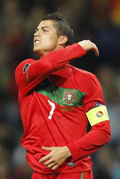 [中超]朱辰杰送点特谢拉制胜 申花3-2逆转海牛登顶