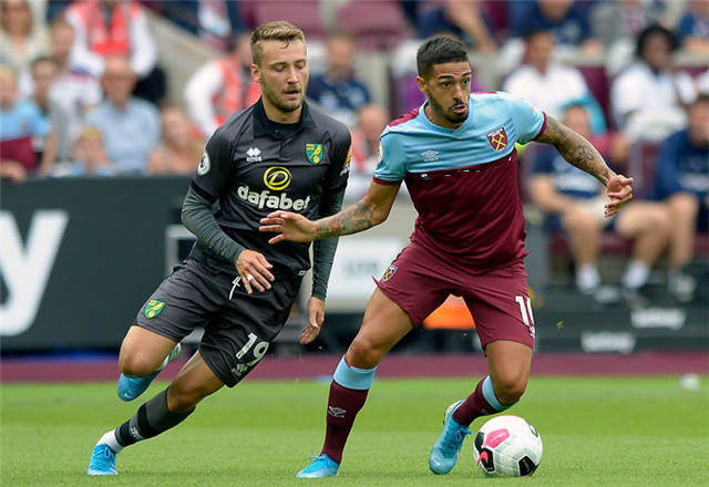 【LPL老婆】美女主持泱泱，高跟长腿太优雅了