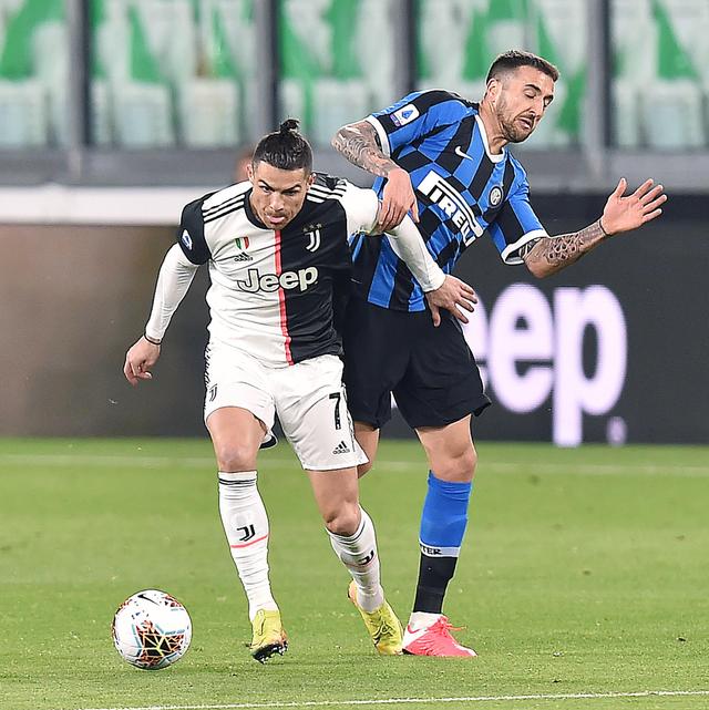 上线12天，《拂晓》声明“从未举报同行”，相关负责人解释渊源